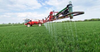 Maintain Yield and Protein with Late Season N https://tillageandsoils.net/consider-urease-inhibitors-to-maximise-spring-nitrogen-efficiency/